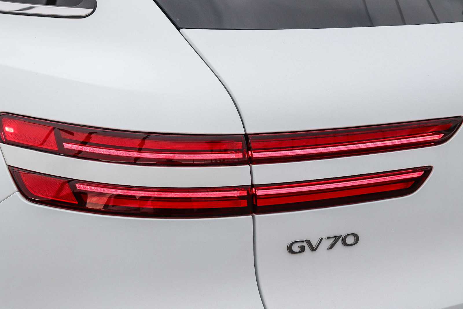 Thumbnail: 2023 Genesis GV70 - 9