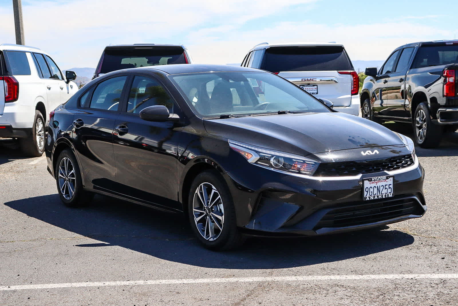 2023 Kia Forte LXS photo 2