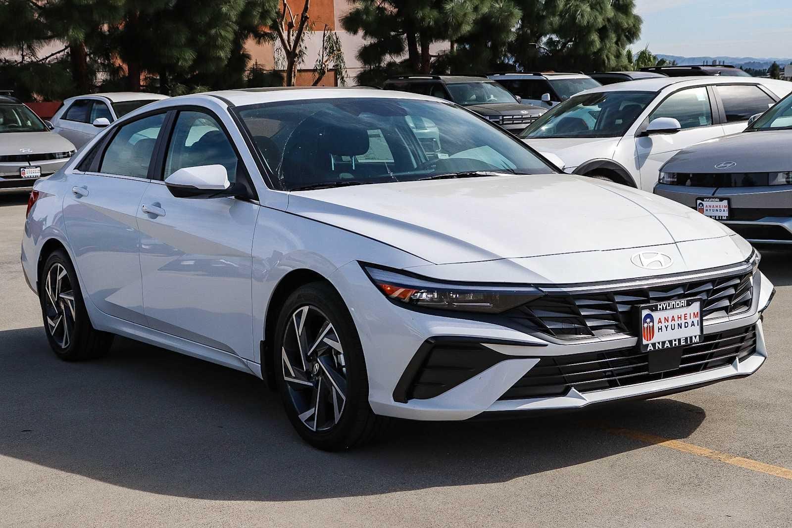 Thumbnail: 2026 Hyundai Elantra - 3