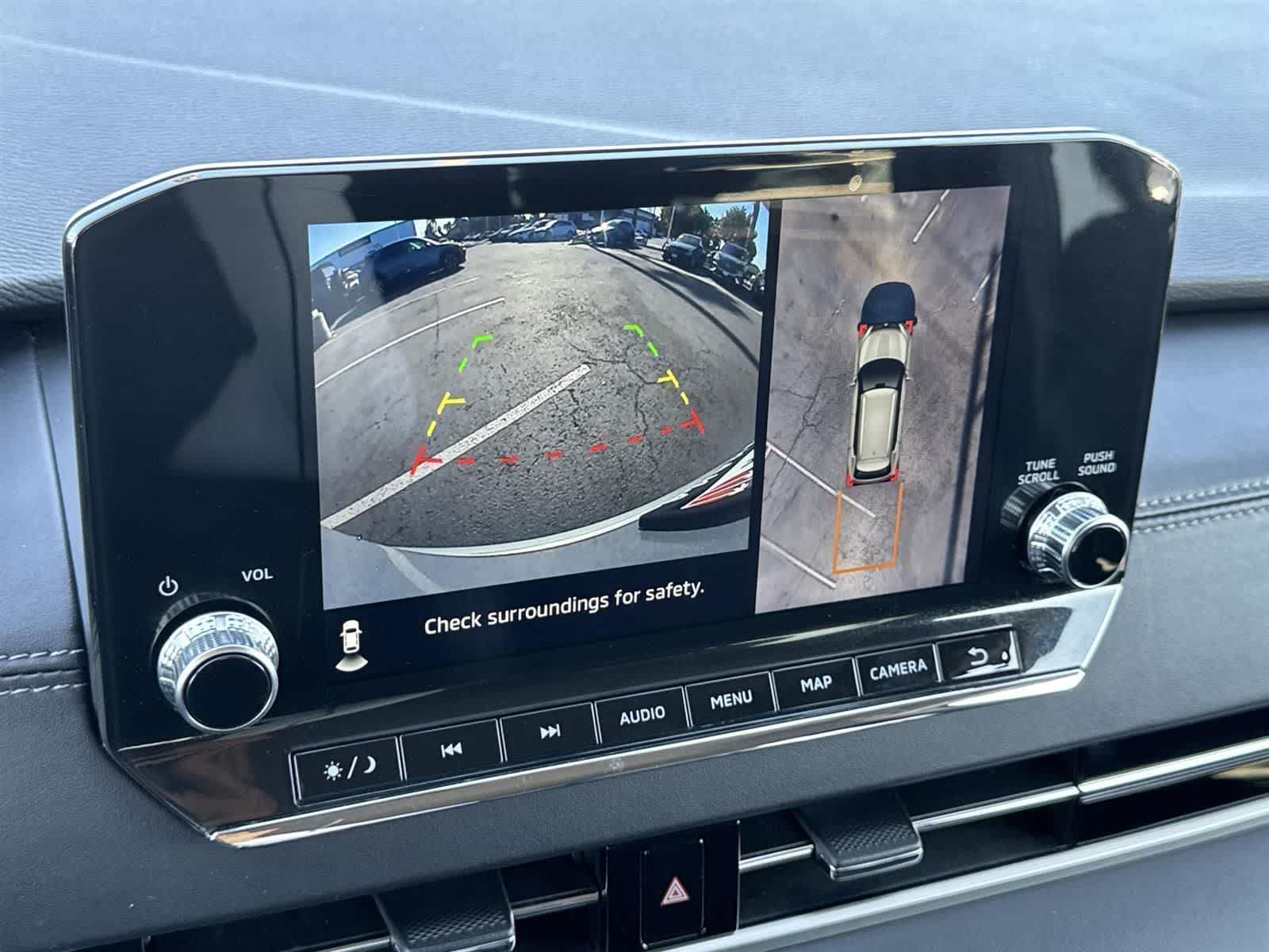 Thumbnail: 2024 Mitsubishi Outlander - 15