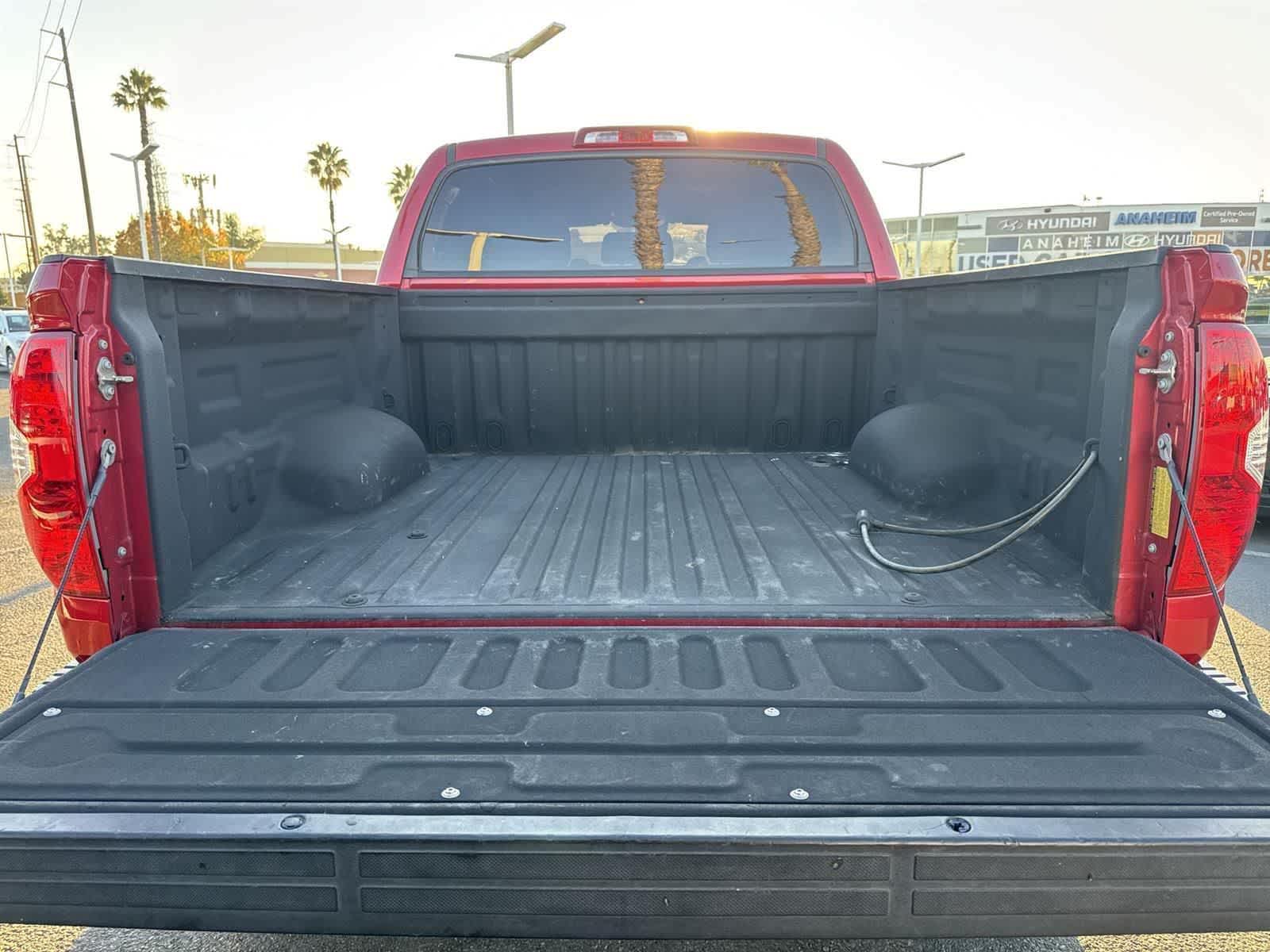 Thumbnail: 2019 Toyota Tundra - 39