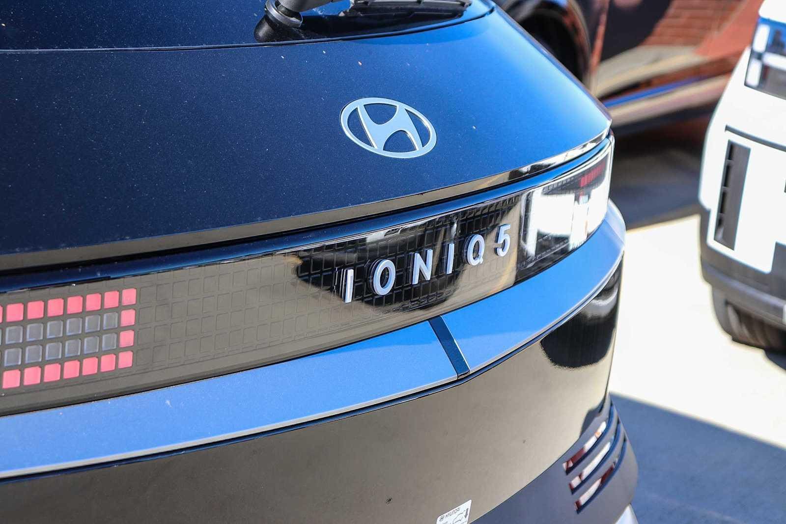 Thumbnail: 2026 Hyundai Ioniq 5 - 10