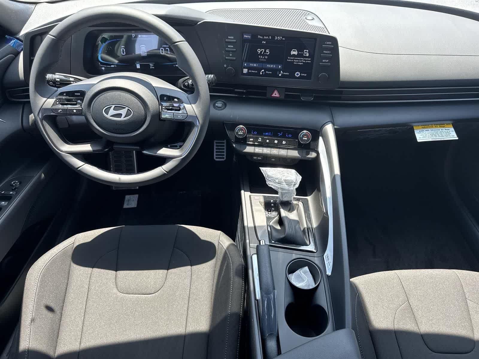 Thumbnail: 2025 Hyundai Elantra - 9