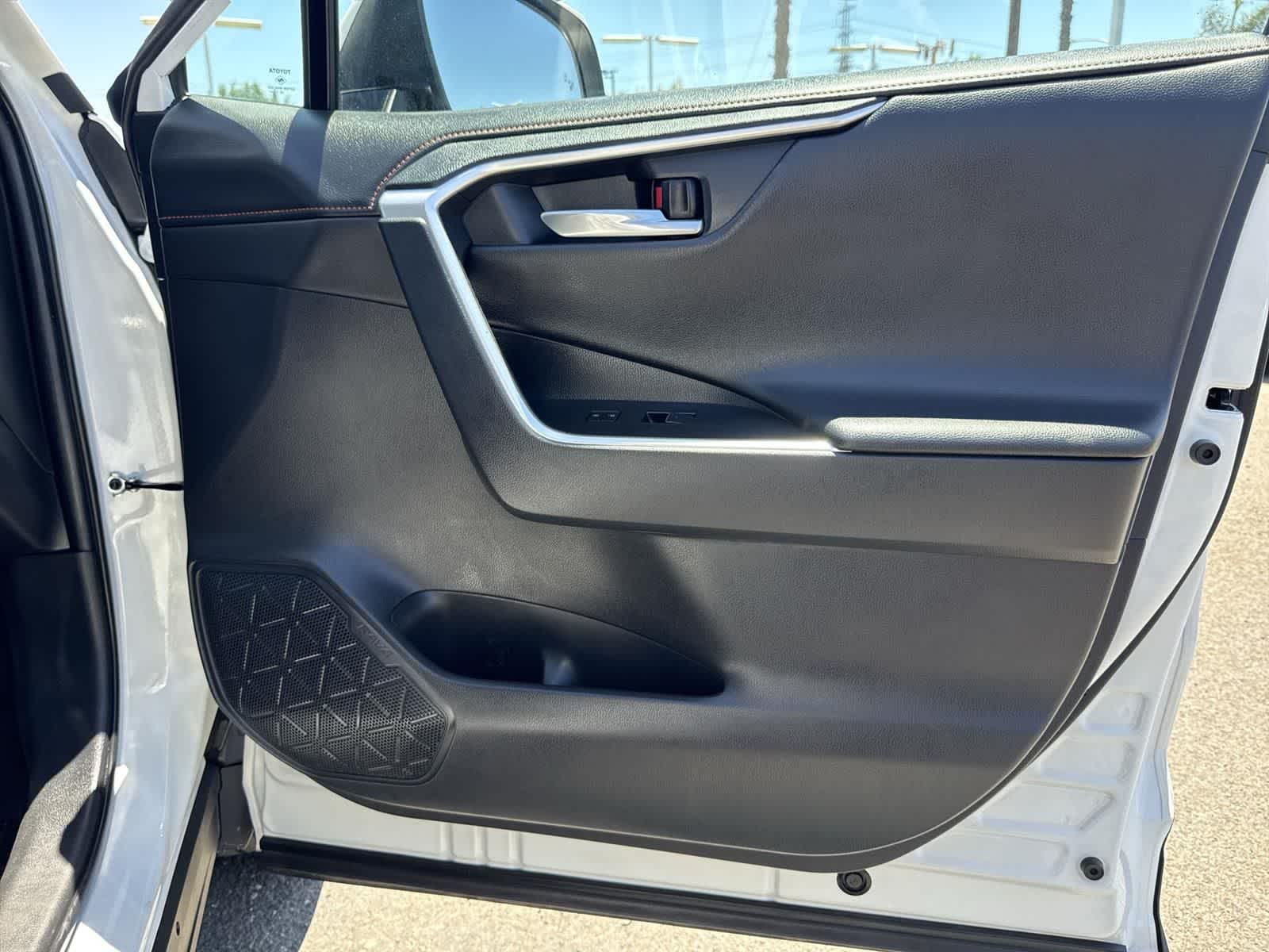 Thumbnail: 2023 Toyota RAV4 - 36