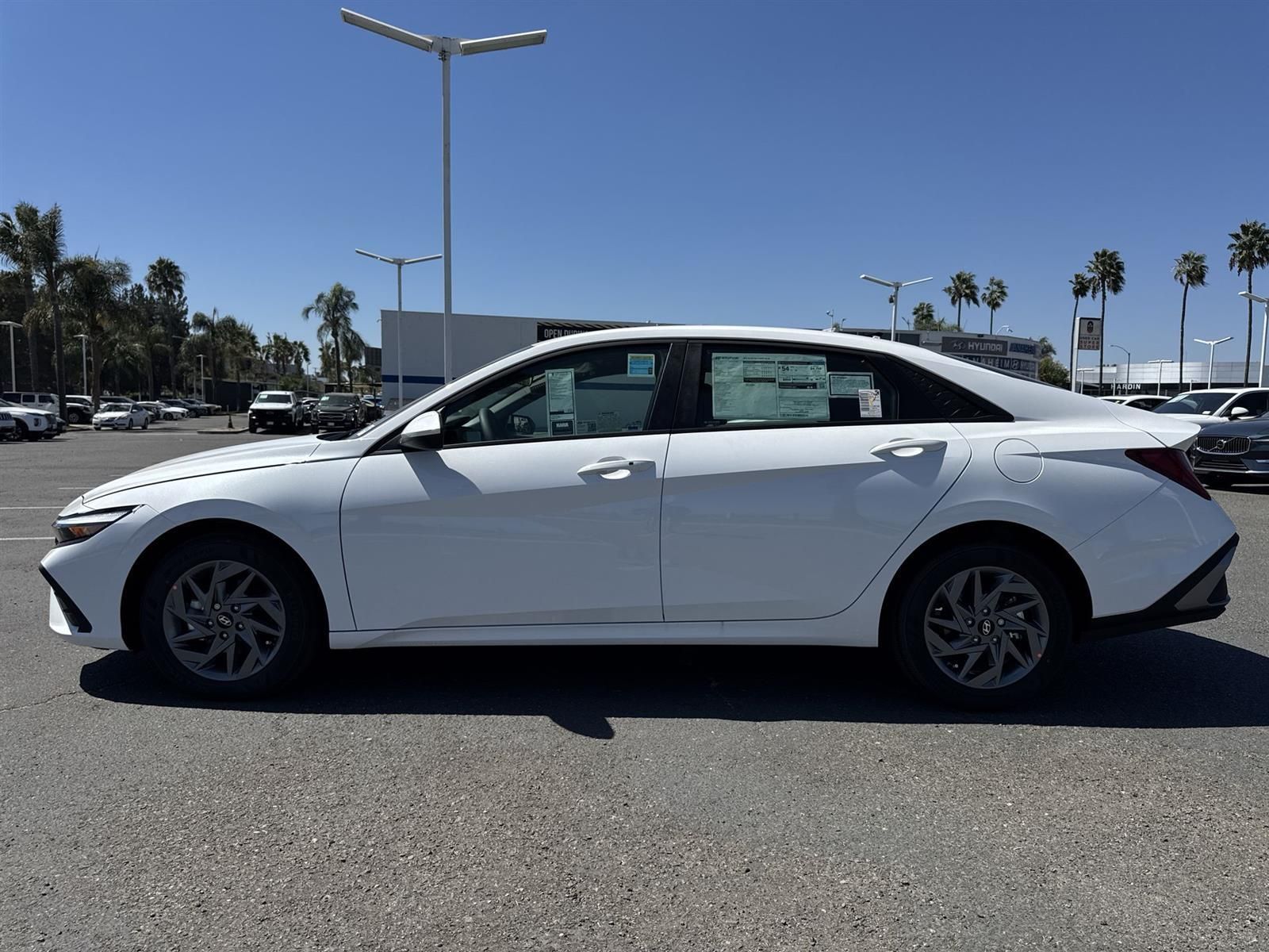 Thumbnail: 2025 Hyundai Elantra - 5