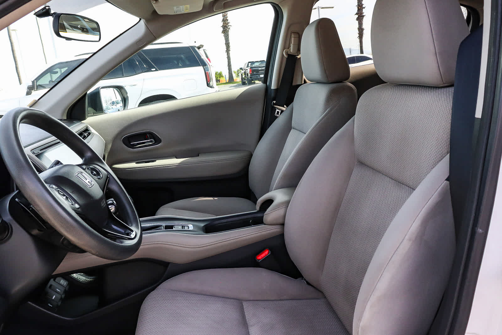 Thumbnail: 2016 Honda HR-V - 22