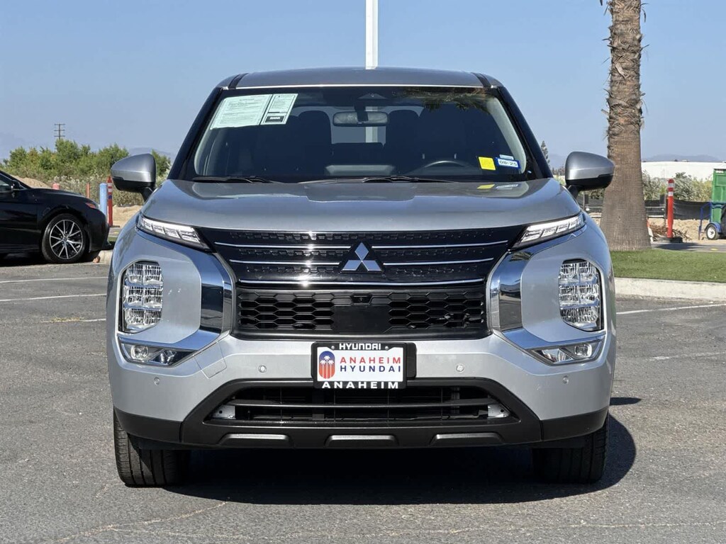 Used 2024 Mitsubishi Outlander SE SUV