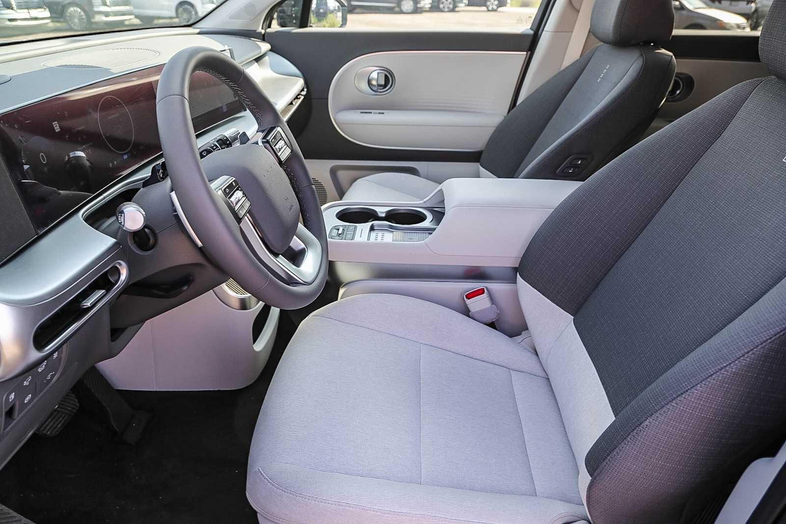 2026 Hyundai IONIQ 9 SE - Photo 17