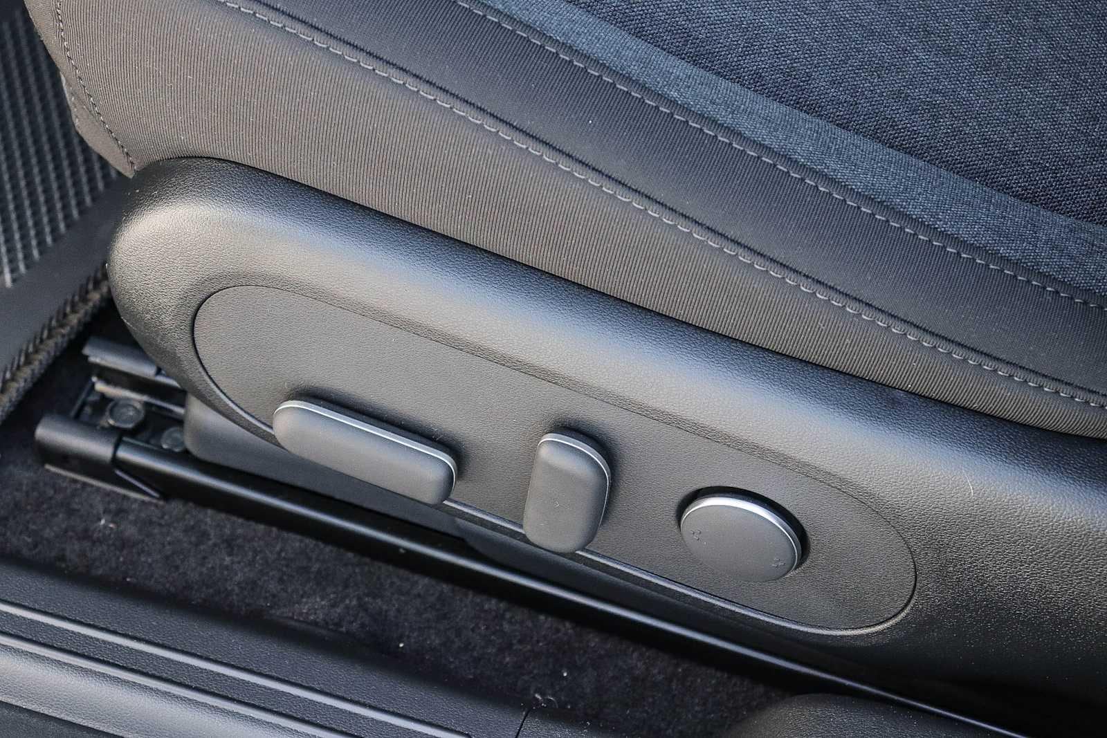 Thumbnail: 2026 Hyundai Ioniq 5 - 22