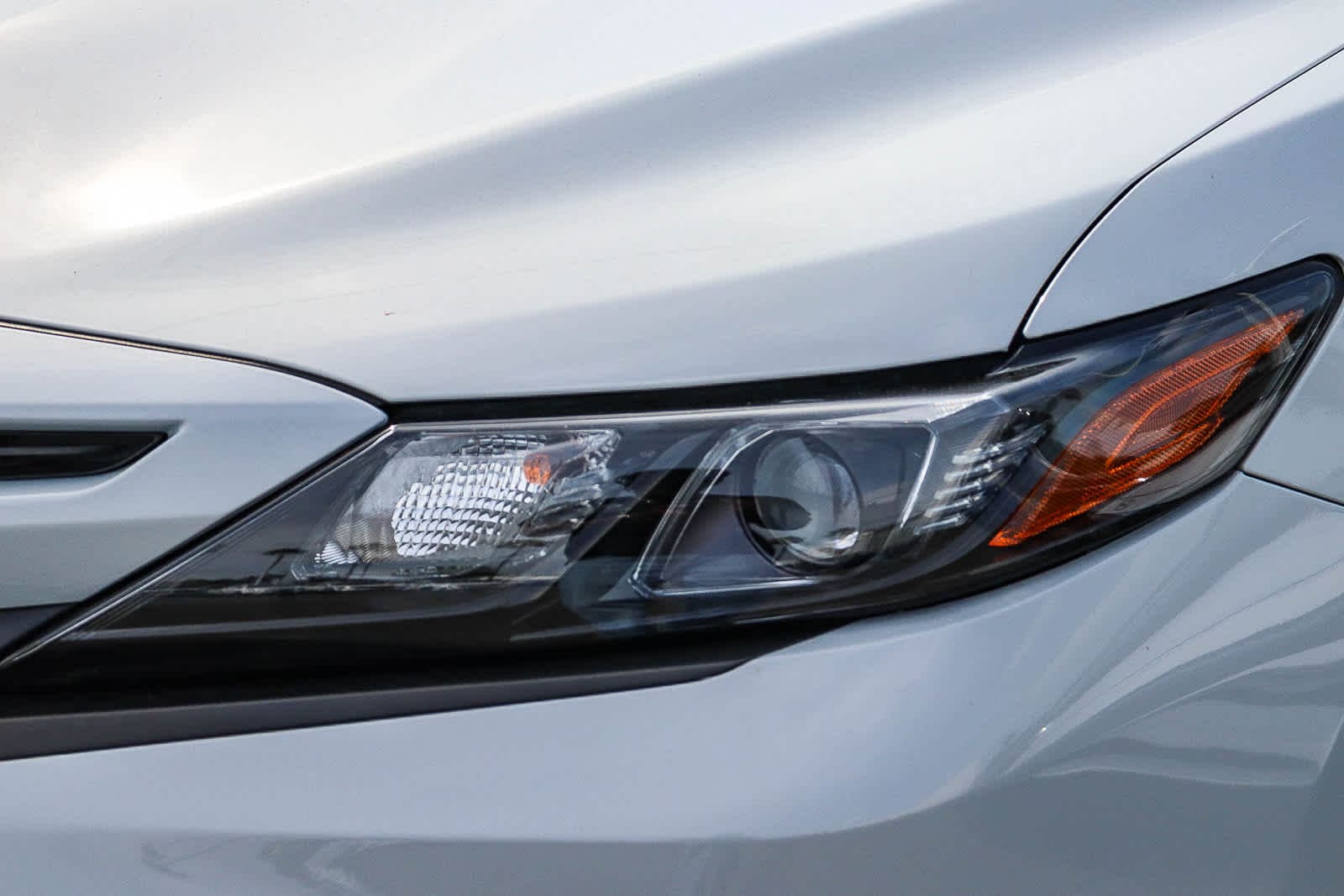 2024 Toyota Camry SE photo 2