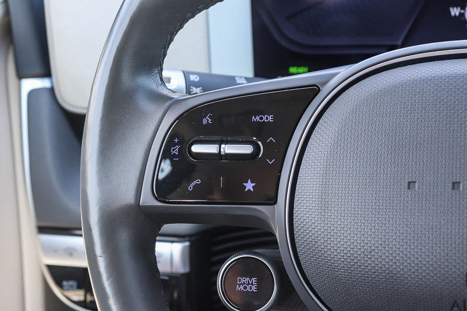 Thumbnail: 2022 Hyundai Ioniq 5 - 17