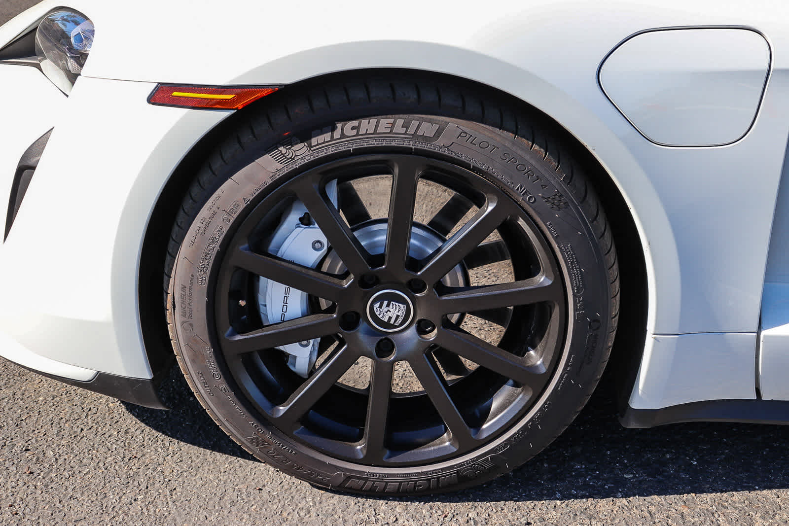 Thumbnail: 2021 Porsche Taycan - 12