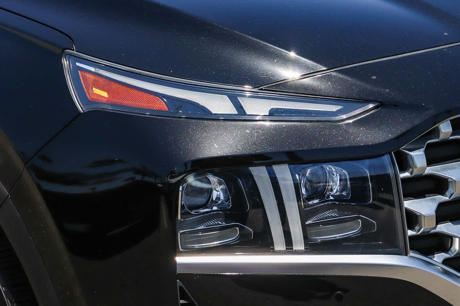 Thumbnail: 2022 Hyundai Santa Fe - 3