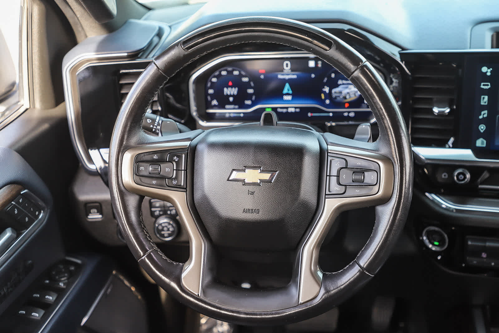 Thumbnail: 2023 Chevrolet Silverado 1500 - 18