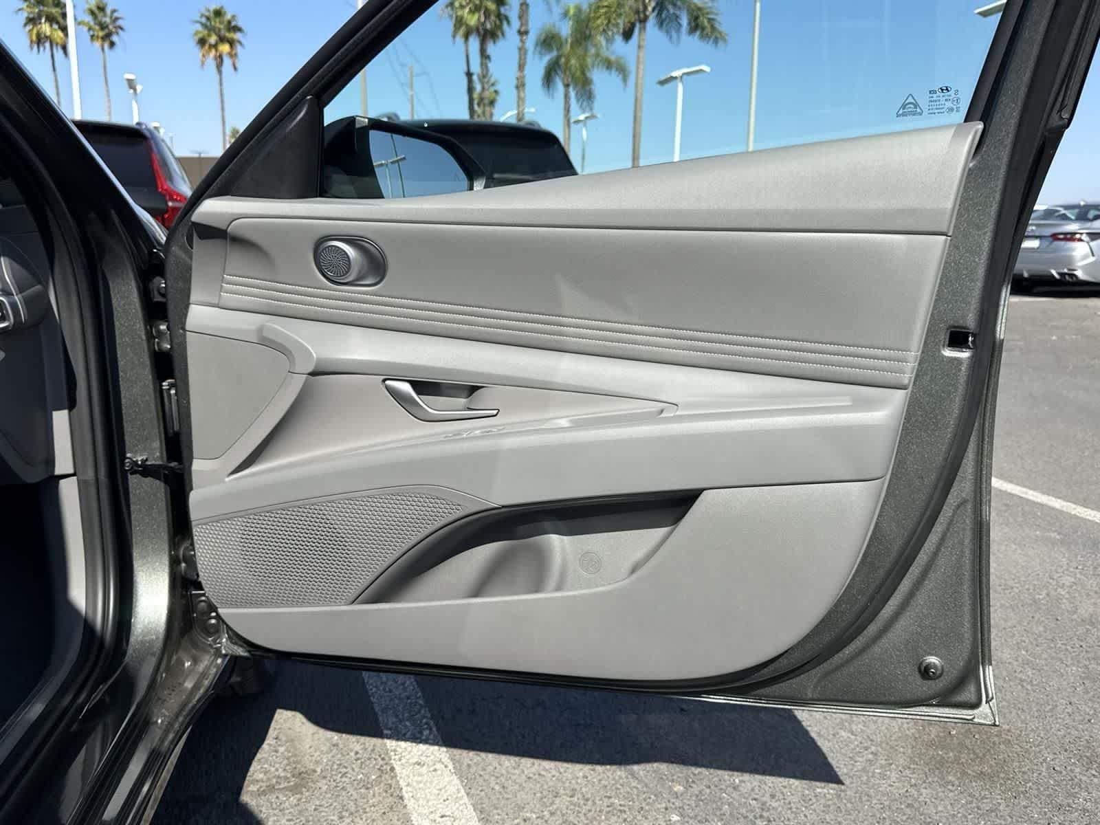 Thumbnail: 2025 Hyundai Elantra - 36