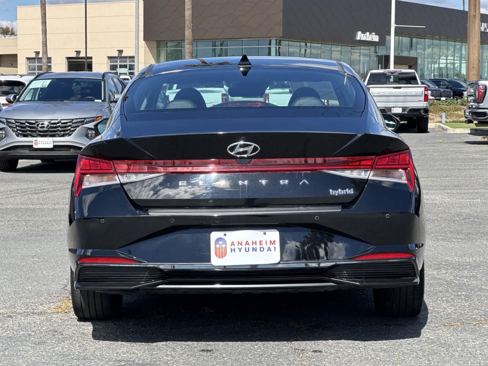 Thumbnail: 2023 Hyundai Elantra - 4