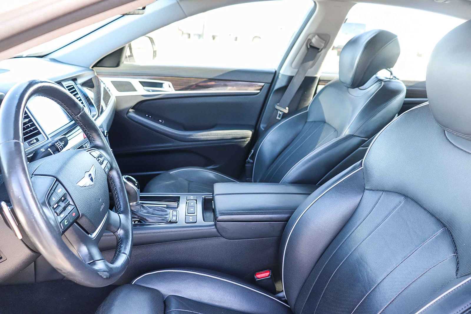 Thumbnail: 2016 Hyundai Genesis - 21