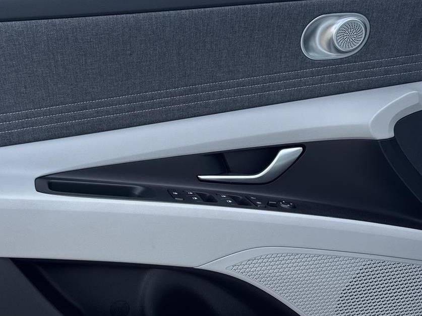 Thumbnail: 2025 Hyundai Elantra - 30