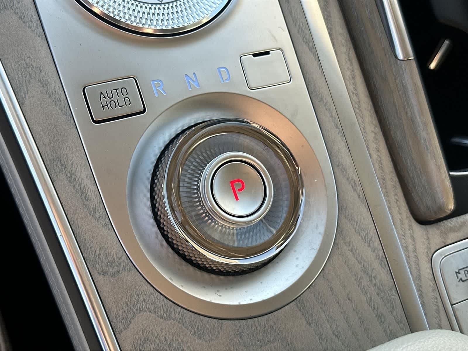 Thumbnail: 2022 Genesis GV80 - 15