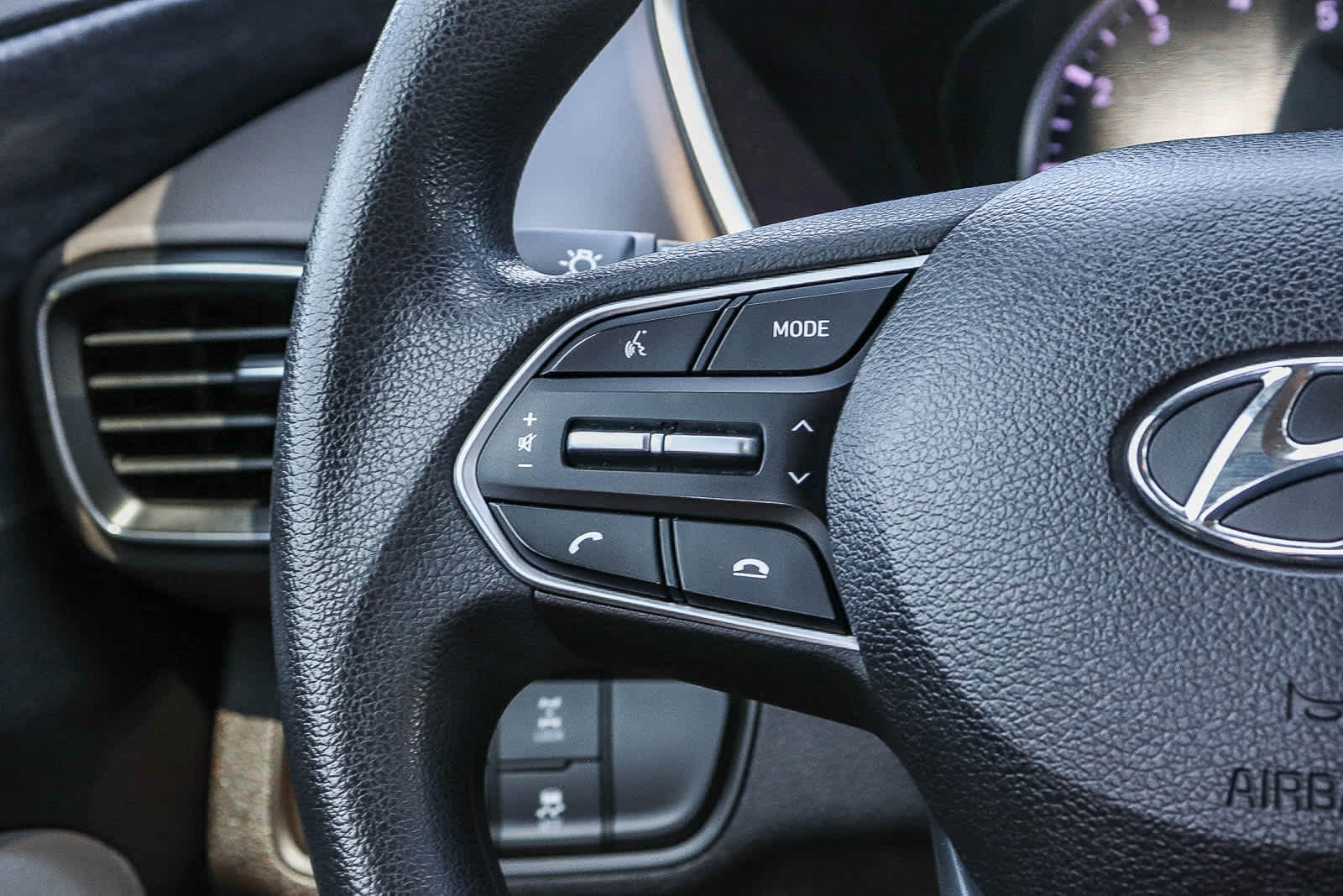 Thumbnail: 2019 Hyundai Santa Fe - 20