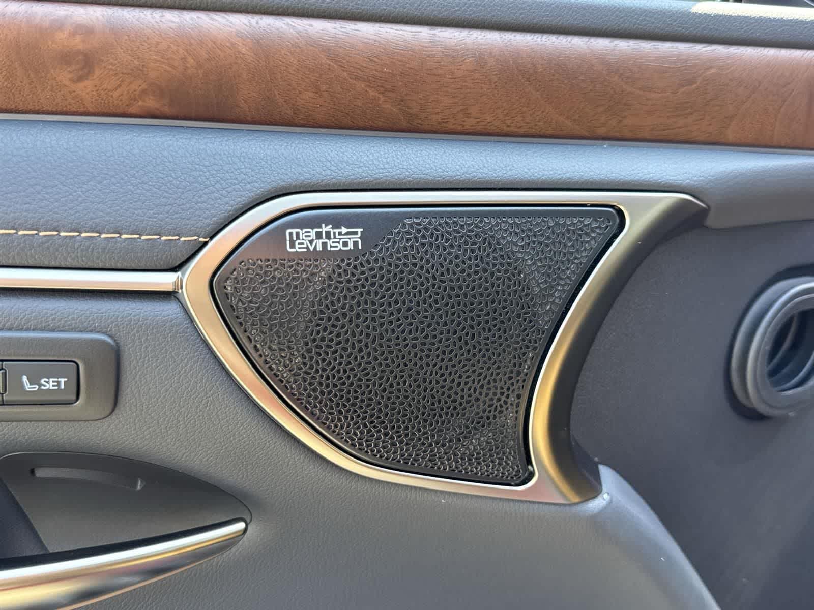 Thumbnail: 2025 Lexus ES - 22