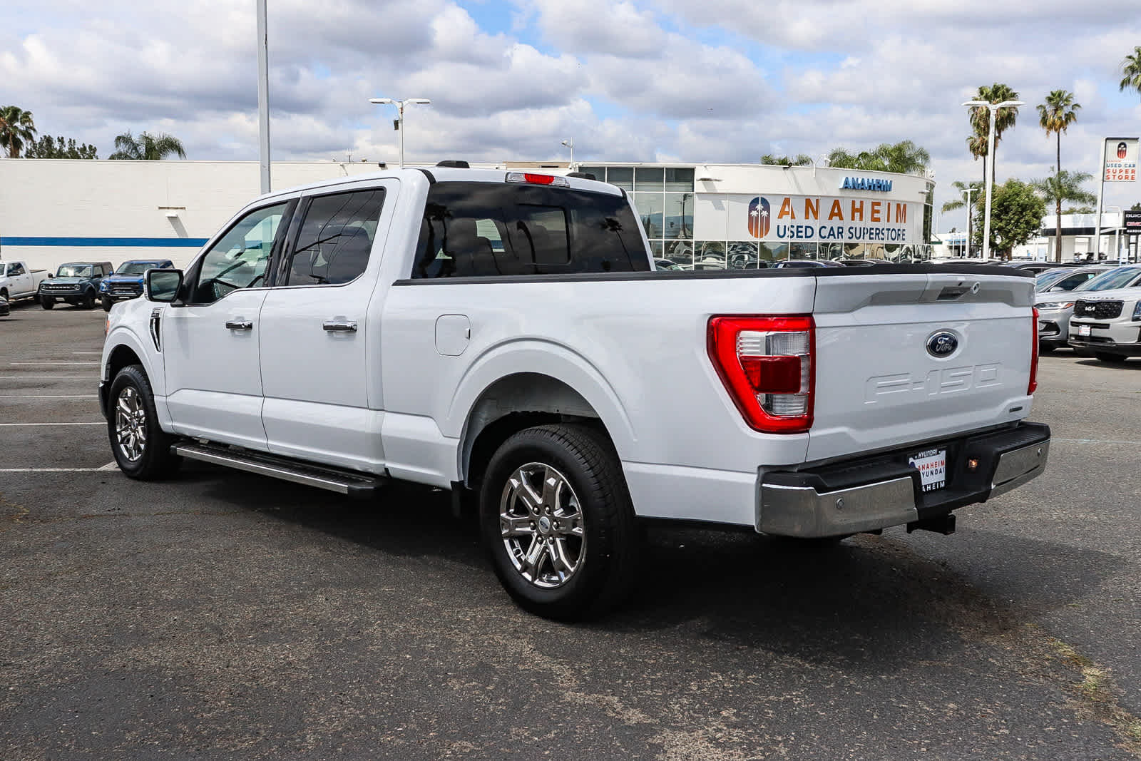2023 Ford F-150 Lariat photo 3