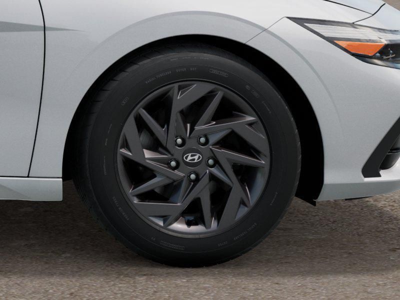 Thumbnail: 2025 Hyundai Elantra - 15