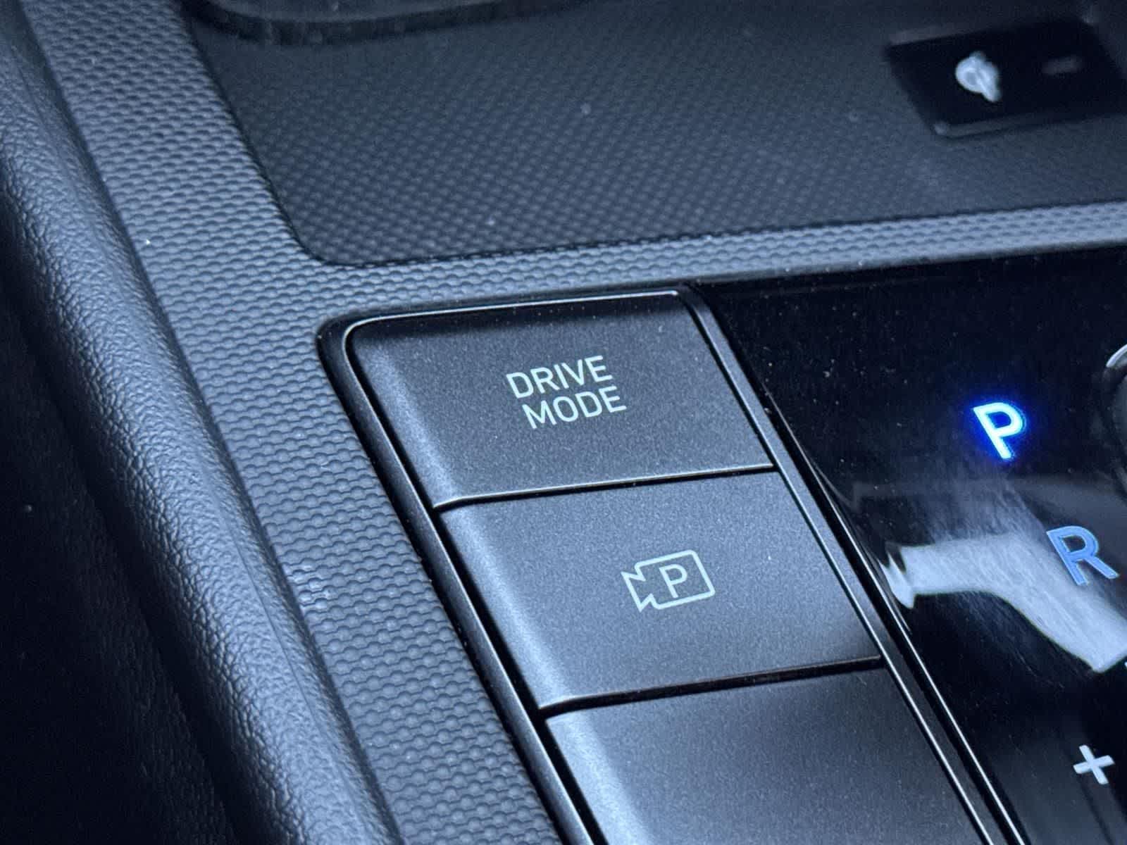 Thumbnail: 2025 Hyundai Elantra - 18