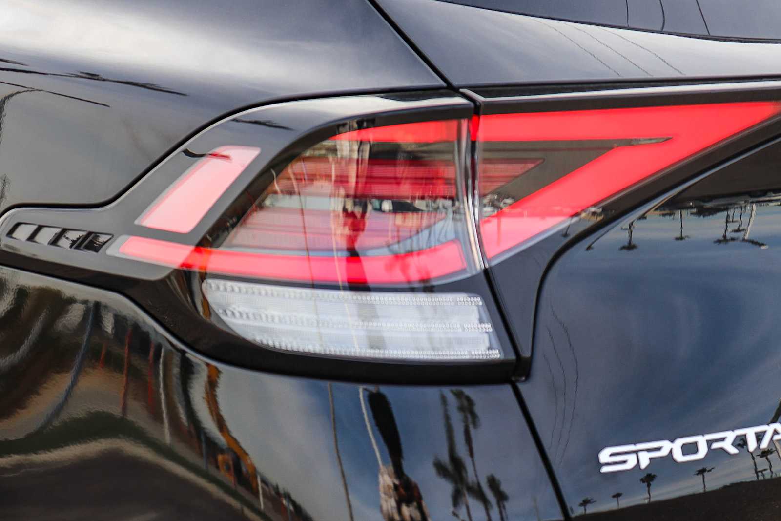 Thumbnail: 2023 Kia Sportage - 9