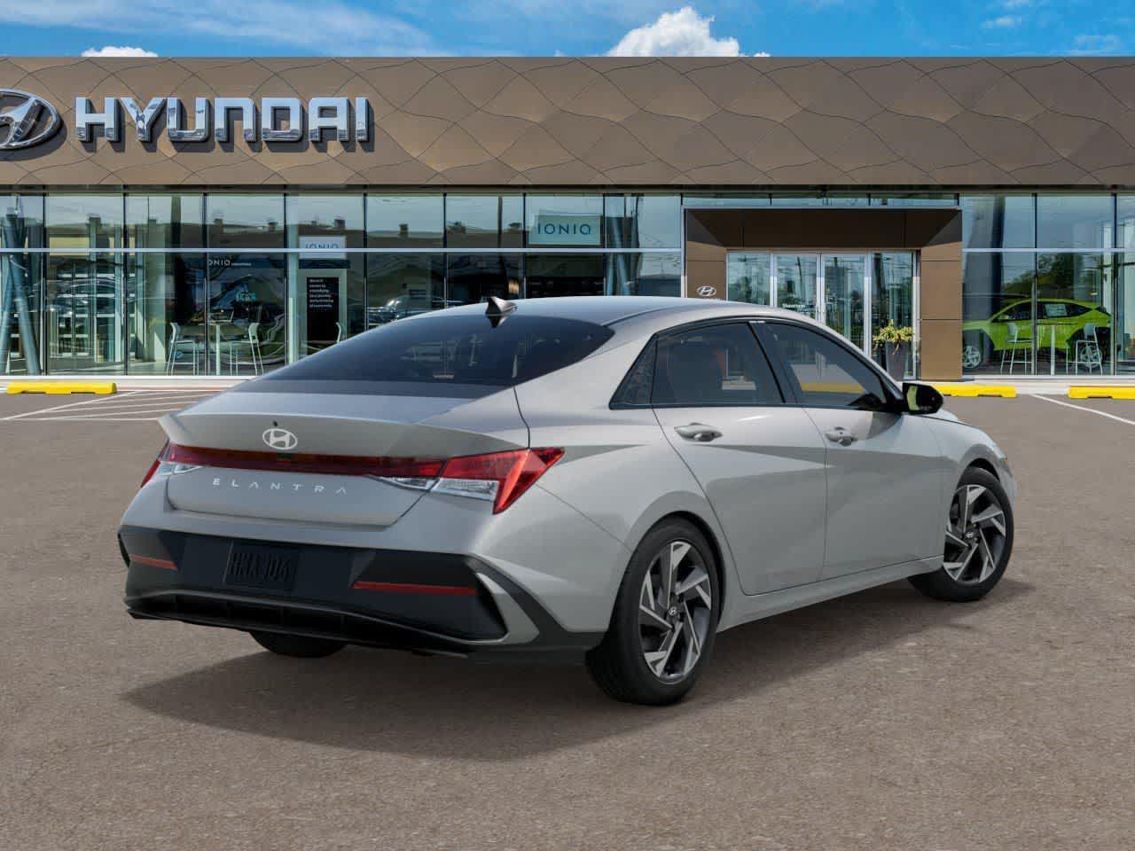 Thumbnail: 2025 Hyundai Elantra - 4