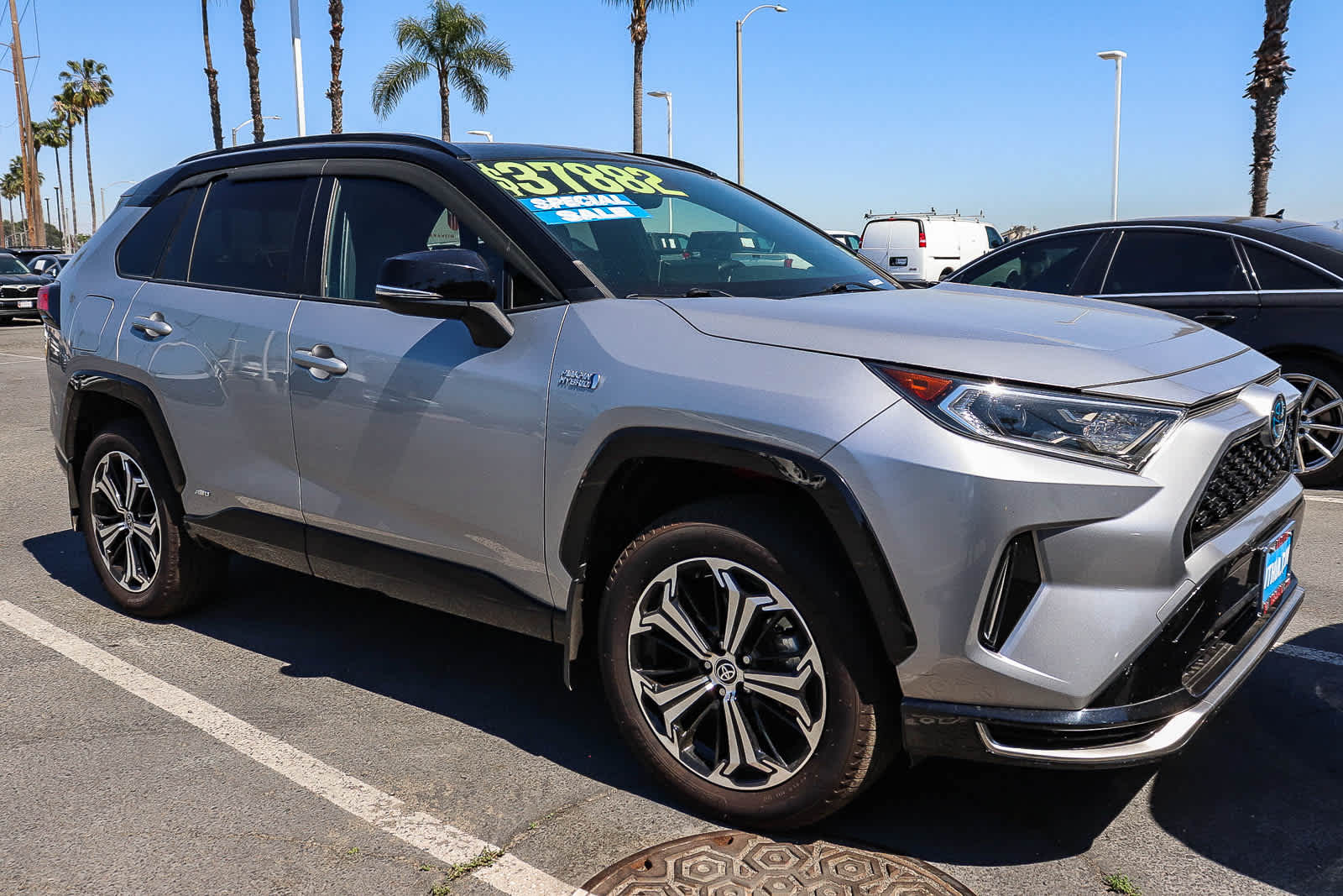Thumbnail: 2021 Toyota RAV4 - 8