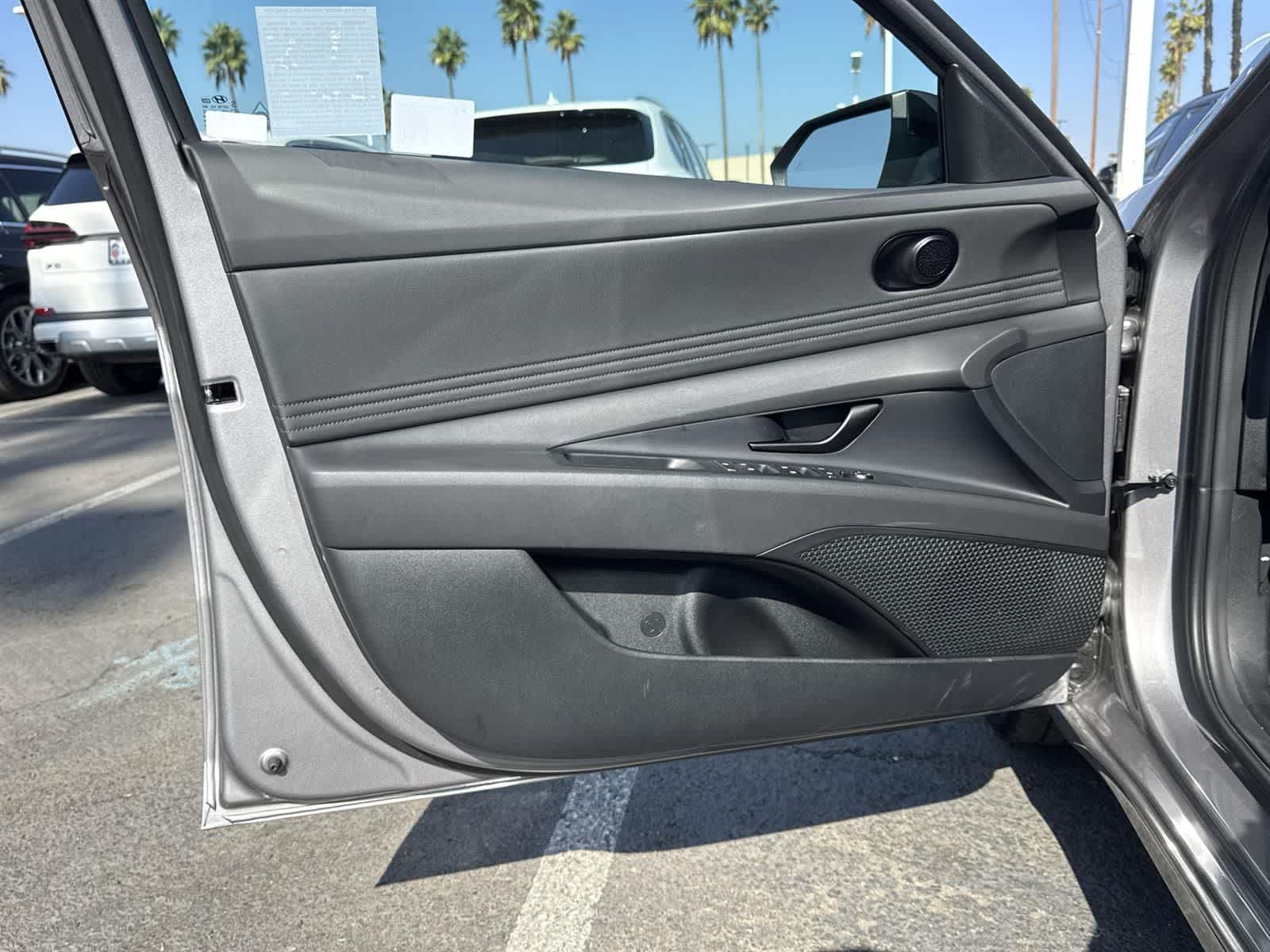 Thumbnail: 2025 Hyundai Elantra - 19