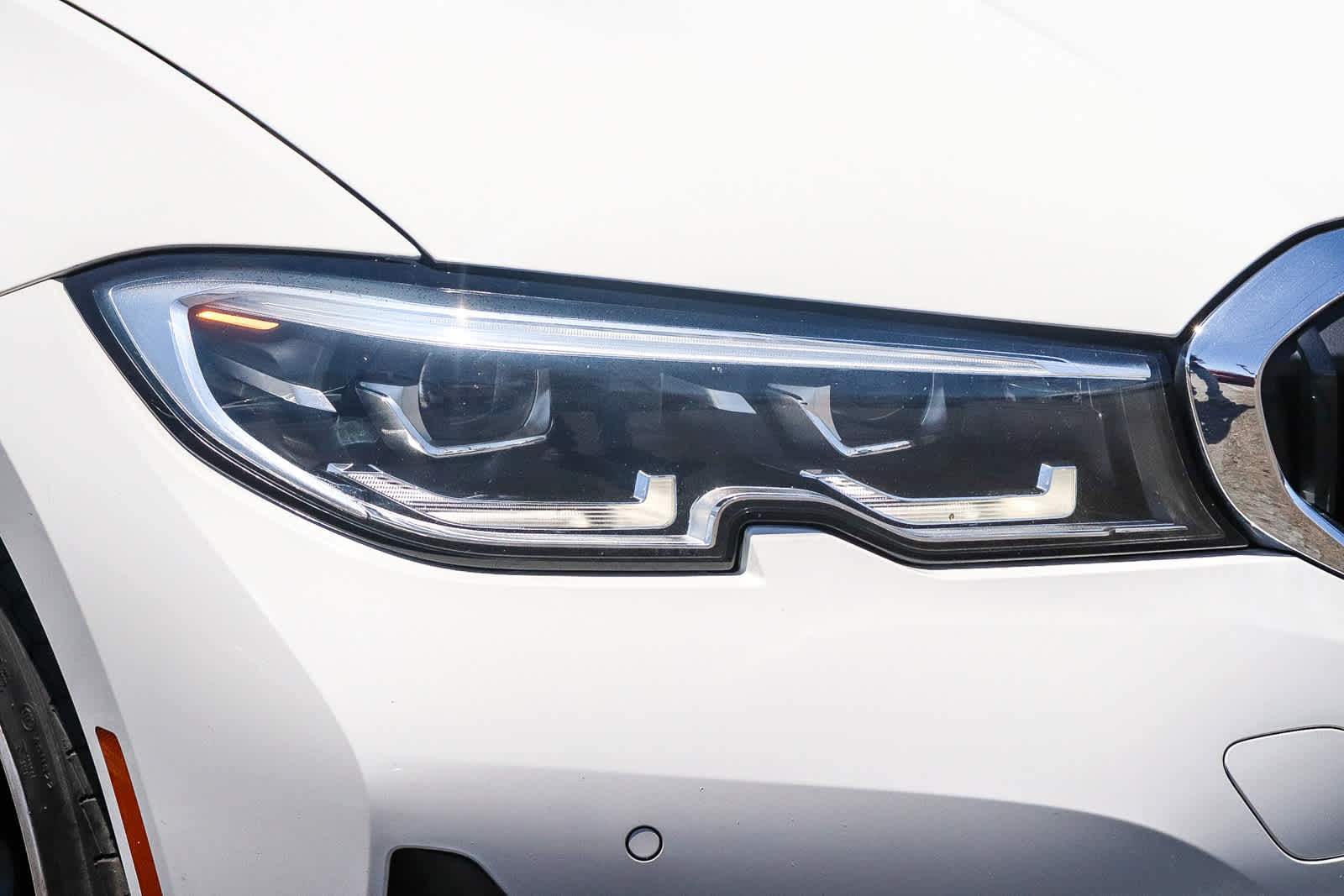 Thumbnail: 2022 BMW 3 Series - 3