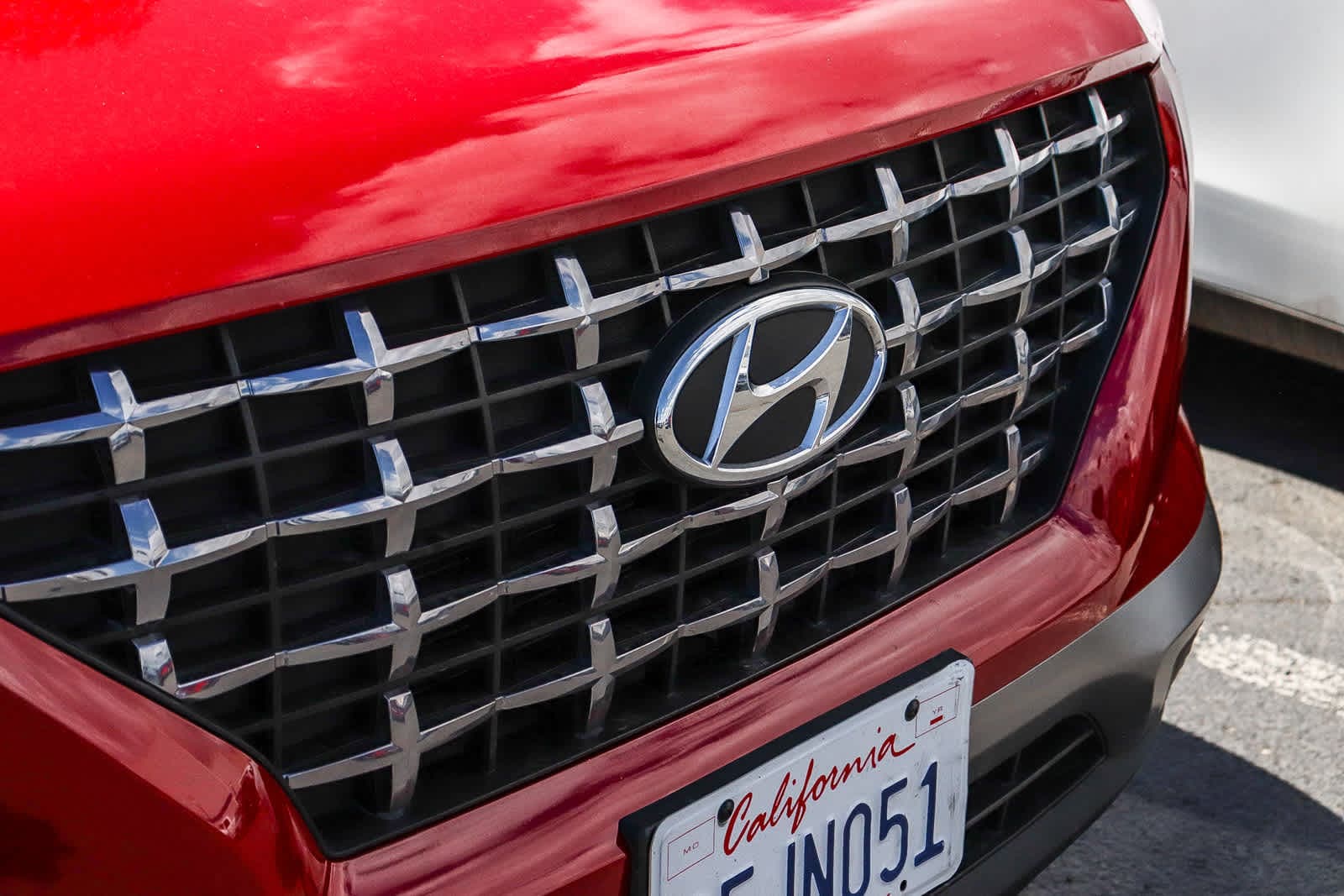 2023 Hyundai Venue SEL photo 3