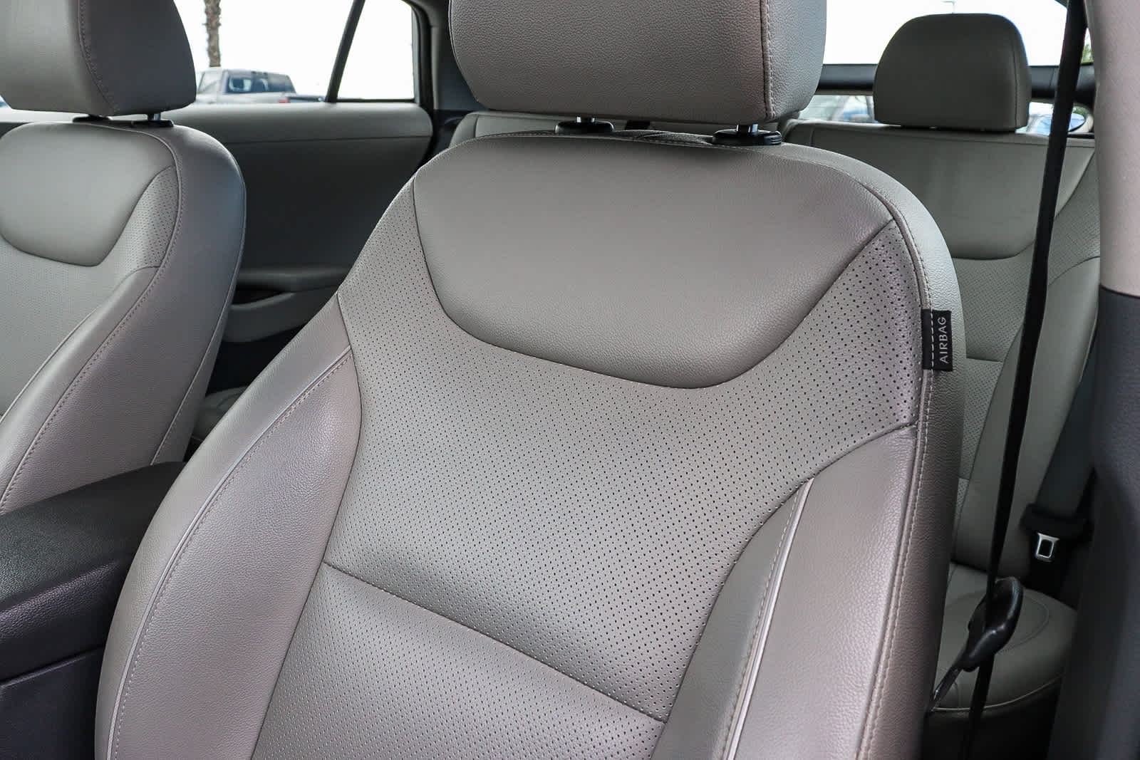 Thumbnail: 2019 Hyundai Ioniq - 30