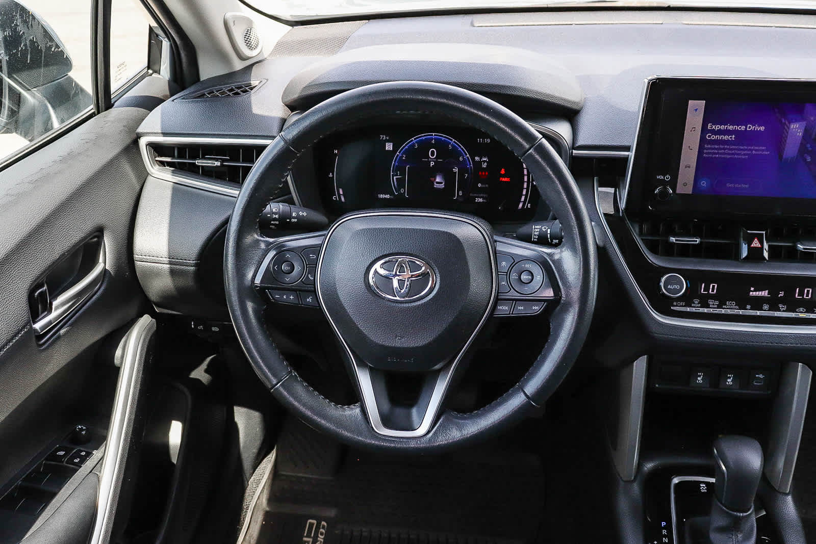 Thumbnail: 2023 Toyota Corolla Cross - 20