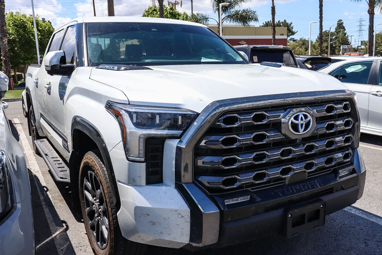 2023 Toyota Tundra Platinum Hybrid photo 5
