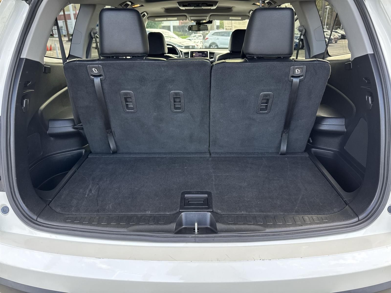 Thumbnail: 2017 Honda Pilot - 37
