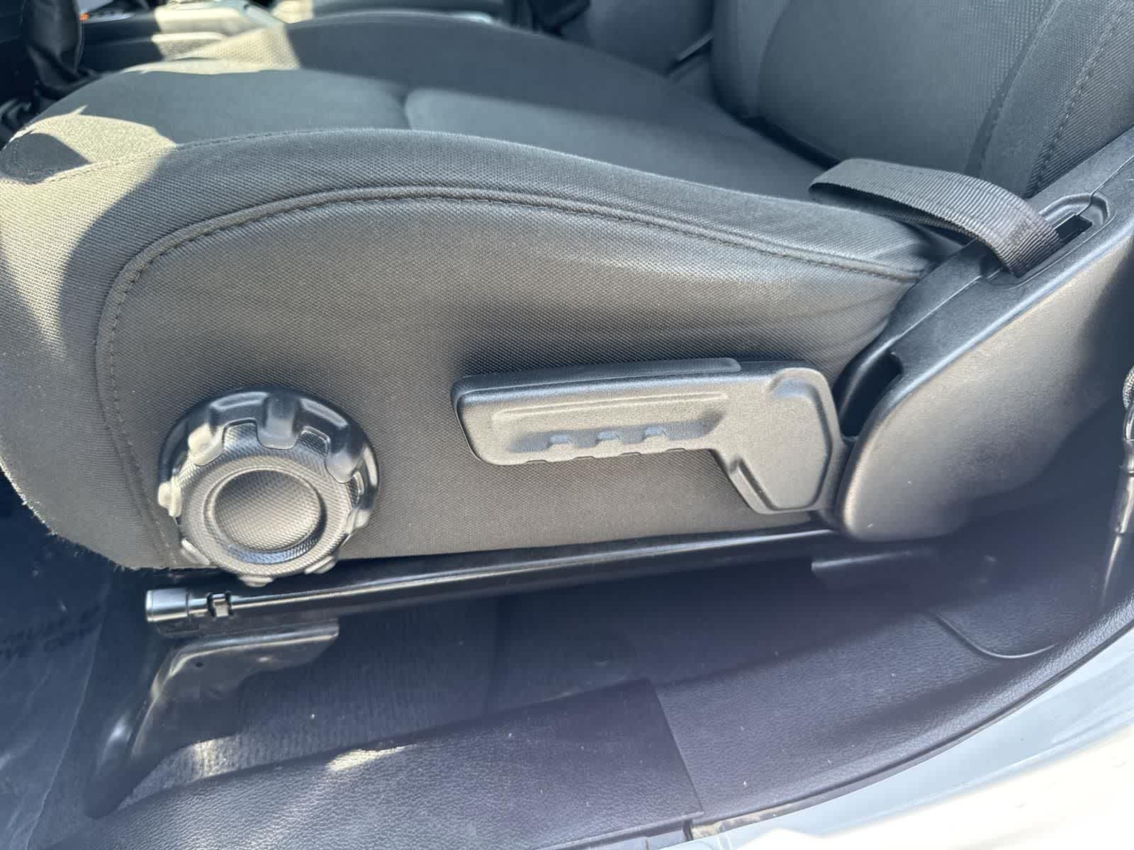 Thumbnail: 2023 Jeep Gladiator - 21