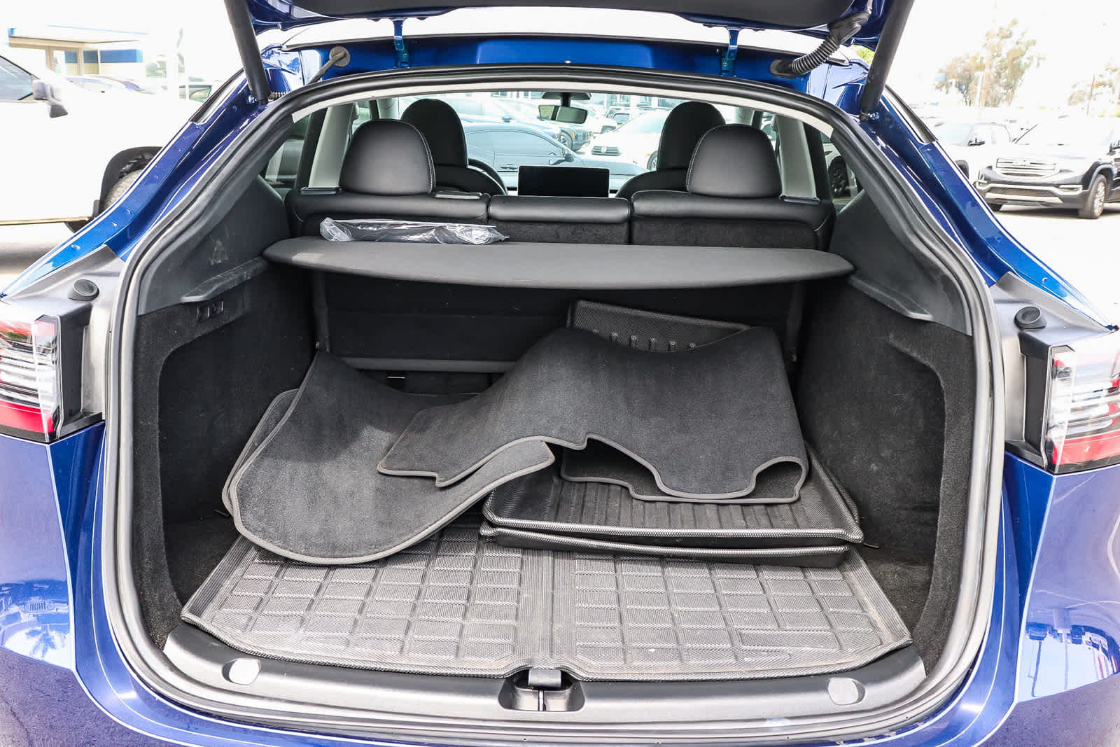 Thumbnail: 2023 Tesla Model Y - 18