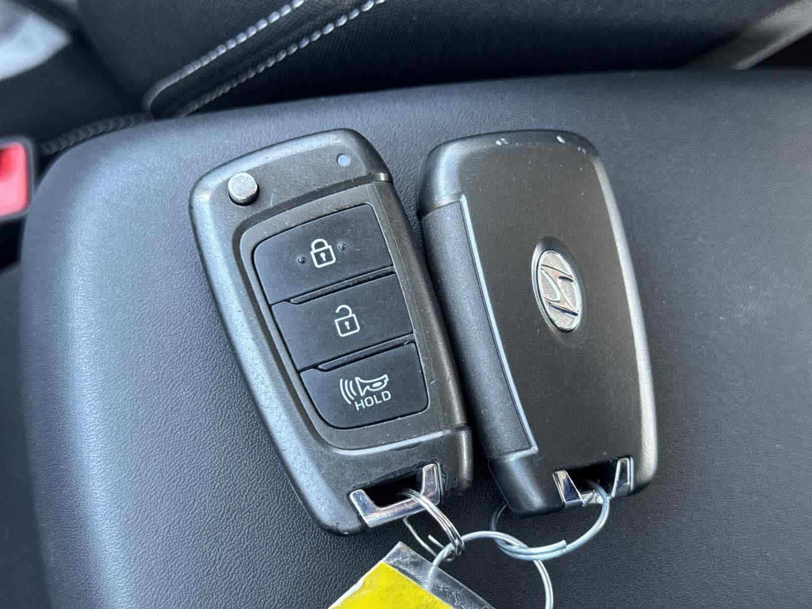 Thumbnail: 2022 Hyundai Venue - 41