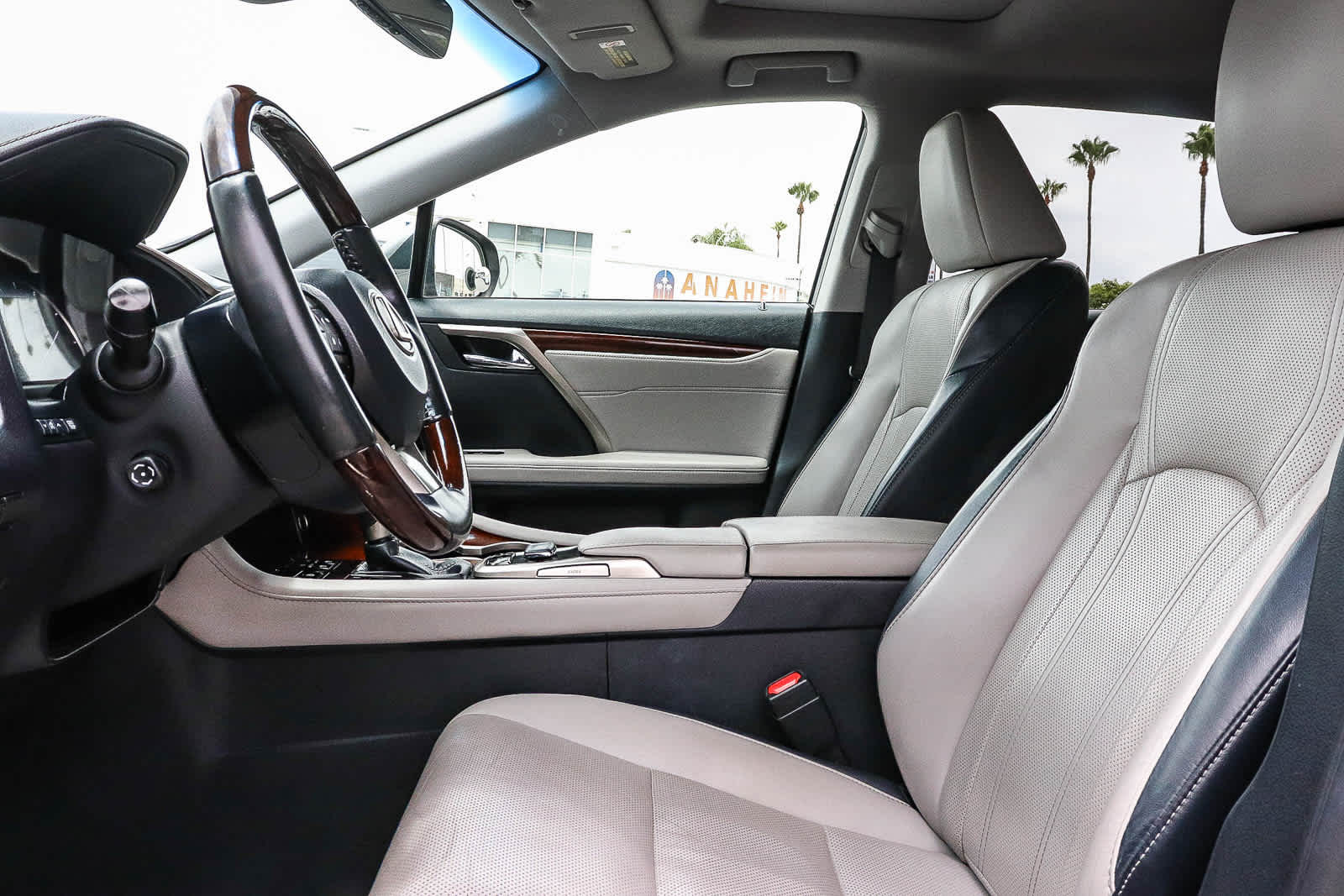 Thumbnail: 2017 Lexus RX - 28