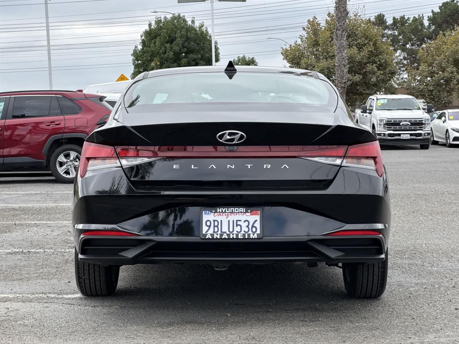 Thumbnail: 2022 Hyundai Elantra - 4