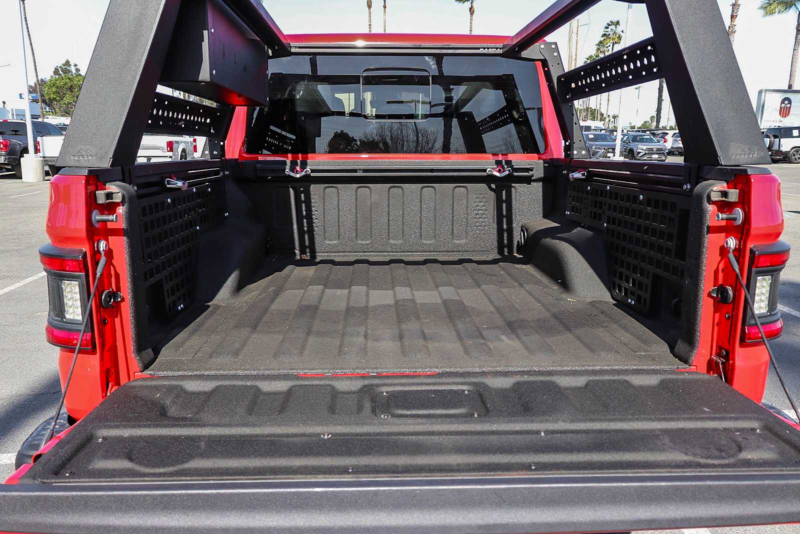 Thumbnail: 2022 Jeep Gladiator - 28