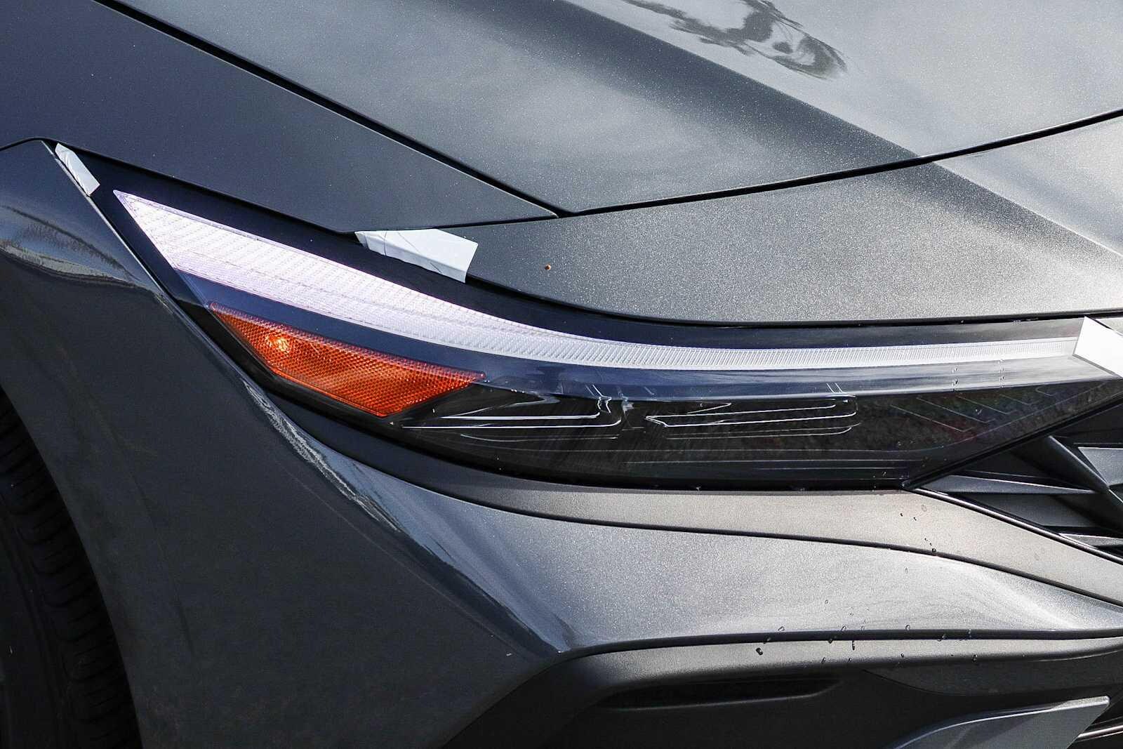 Thumbnail: 2025 Hyundai Elantra - 4