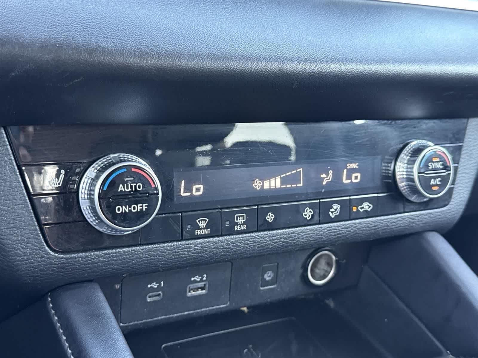 Thumbnail: 2024 Mitsubishi Outlander - 13