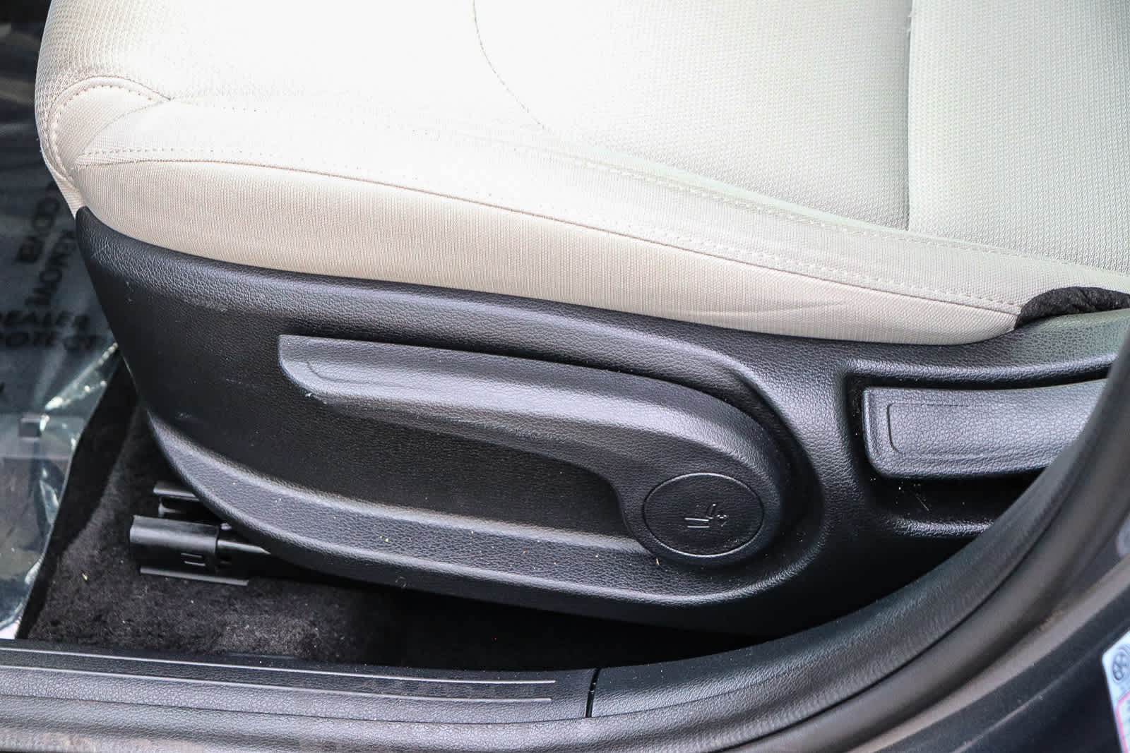 Thumbnail: 2023 Kia Forte - 22