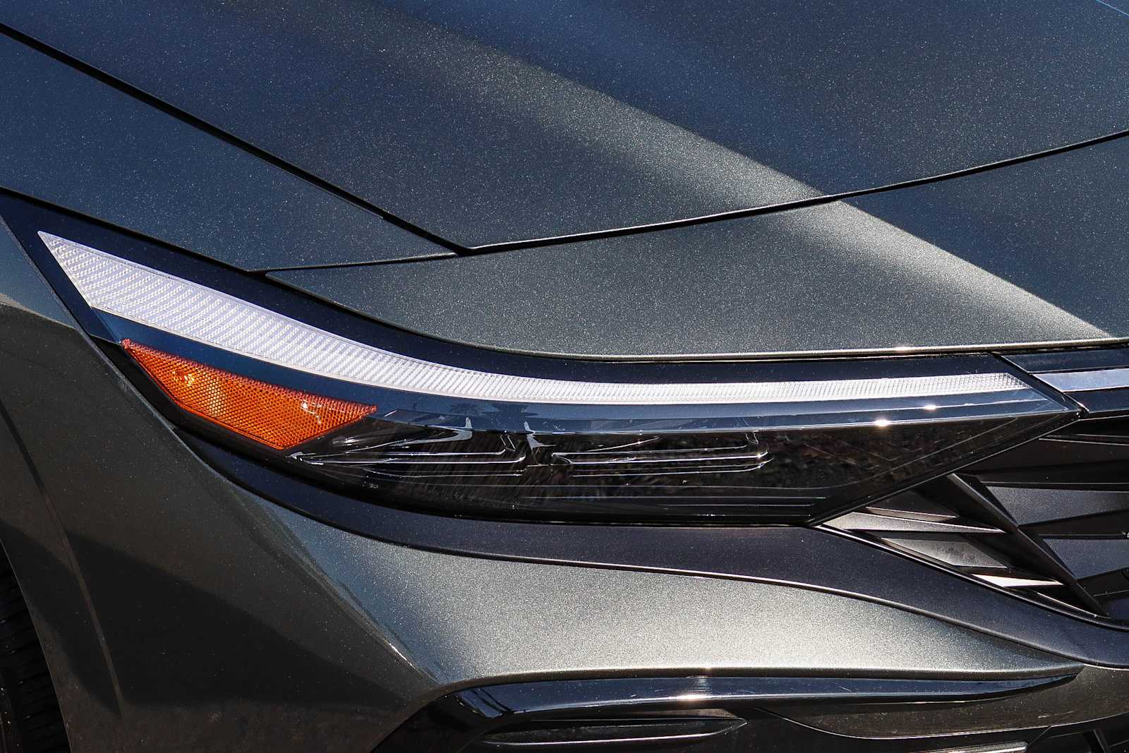 Thumbnail: 2025 Hyundai Elantra - 4