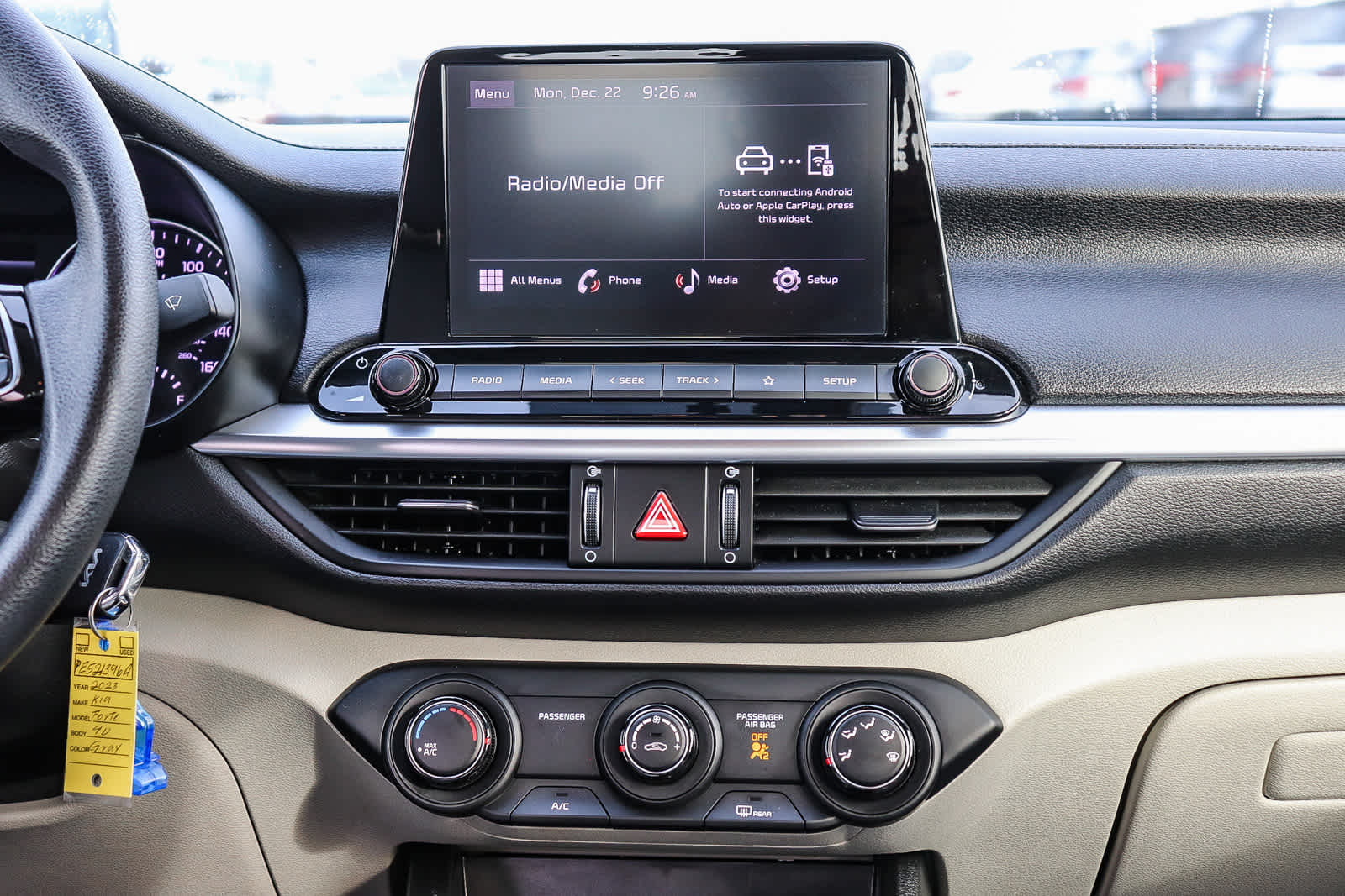 Thumbnail: 2023 Kia Forte - 14