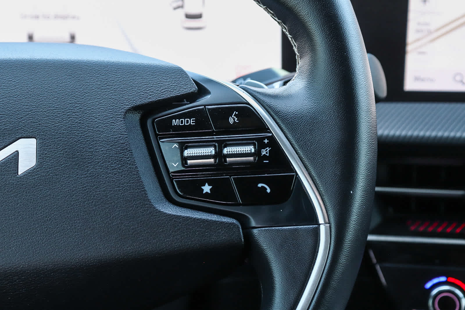 Thumbnail: 2022 Kia EV6 - 19